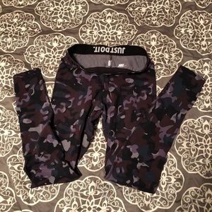 Nike Camo Leggings